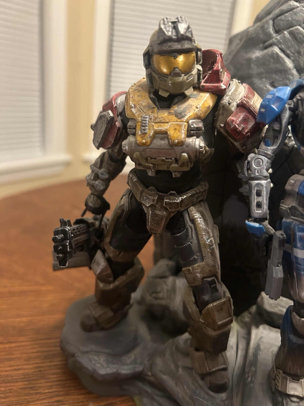 Halo Reach Legendary Edition Statue Noble (MISSING SOME WEAPONS)