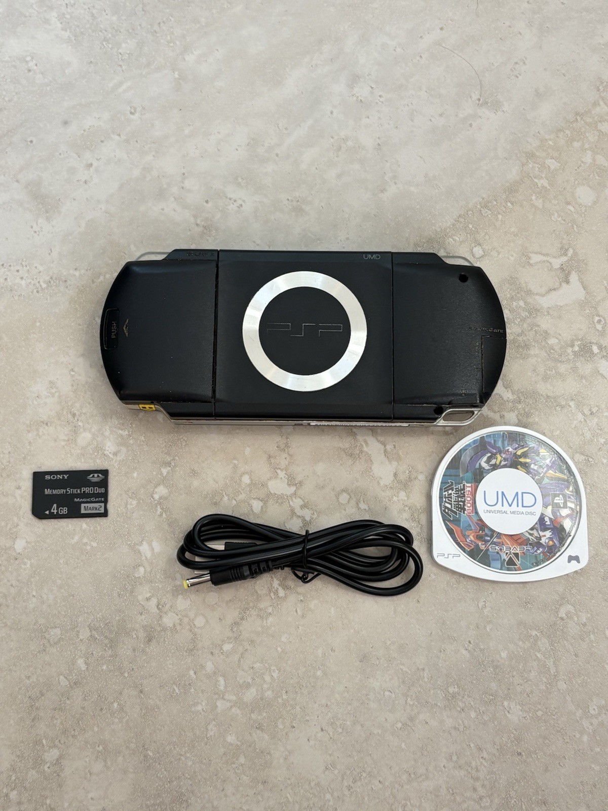 Sony PSP 1000 Portable Tested Works Bundle Very Good Condition With Charger