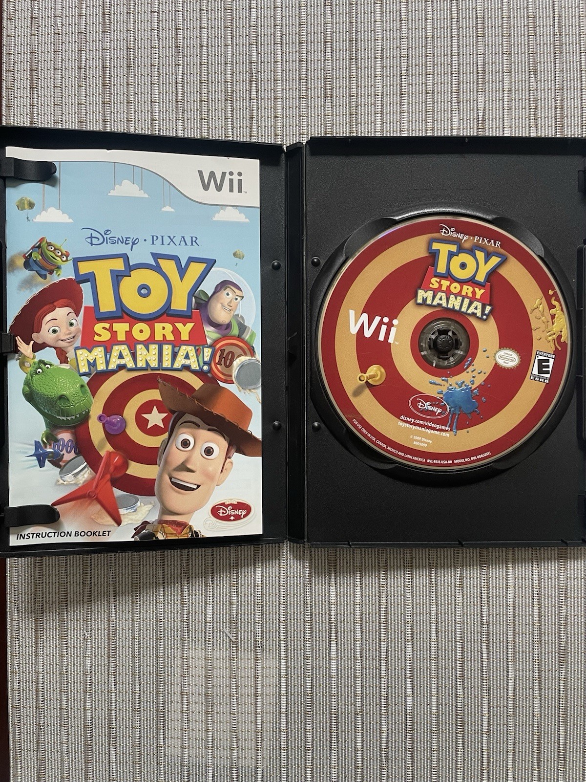 Toy Story Mania! Nintendo Wii Party Family/Kids 2009 E Complete Manual NTSC-U/C