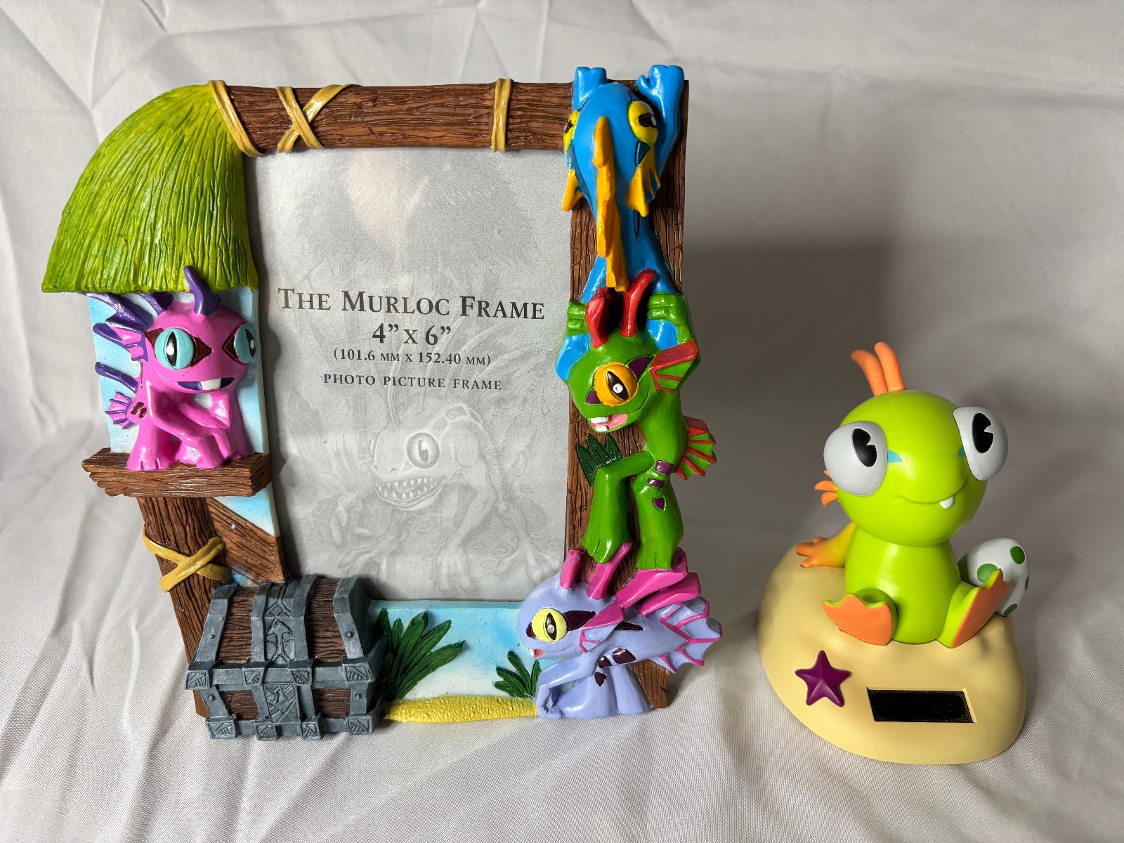 Murloc Sculpted Picture Frame Blizzard World of Warcraft + Murloc Solar Bobble