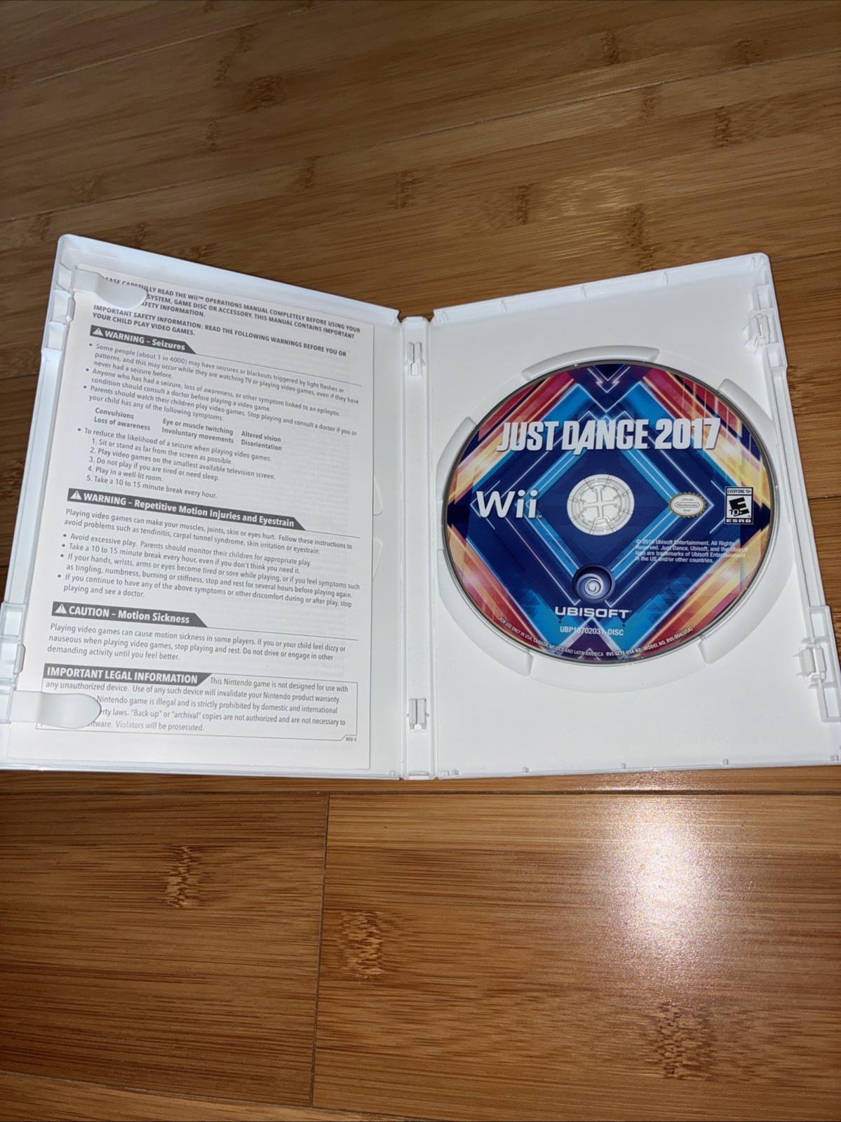 Nintendo Wii Just Dance 2017 Complete CIB Tested-working