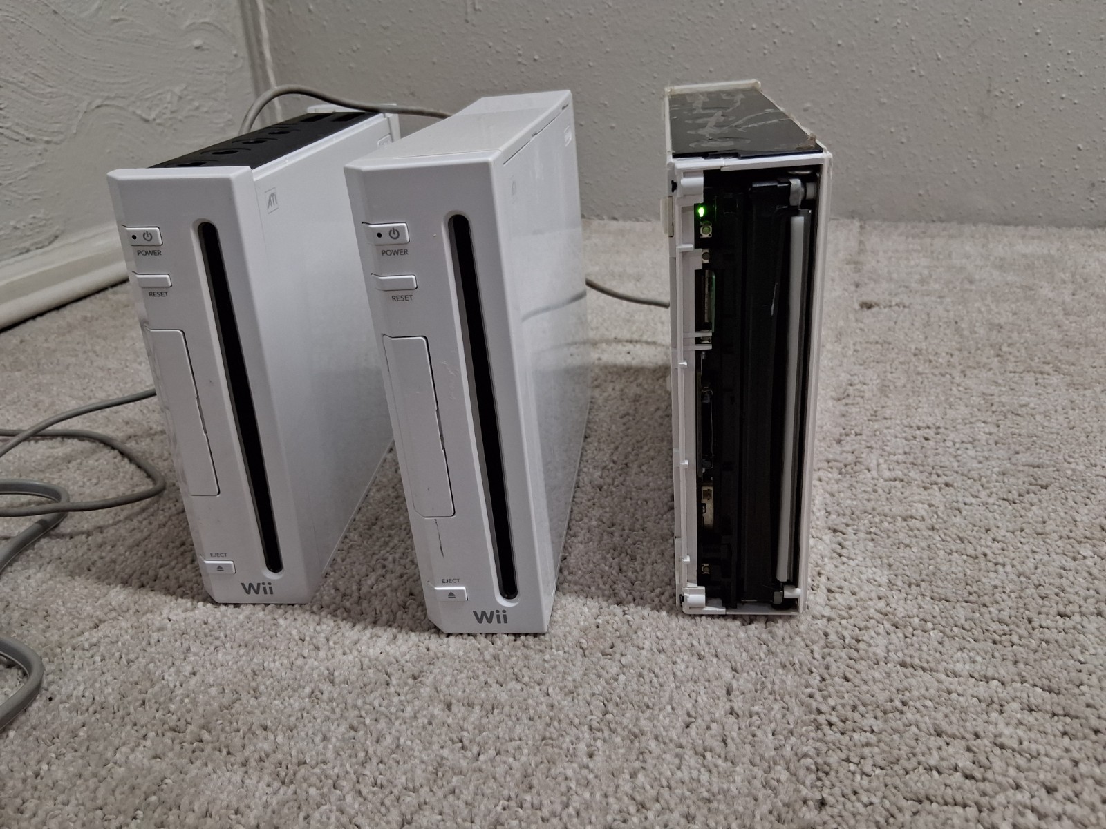 3 Nintendo Wii Console All Power On Not Tested No Cords Or Controllers RVL-001