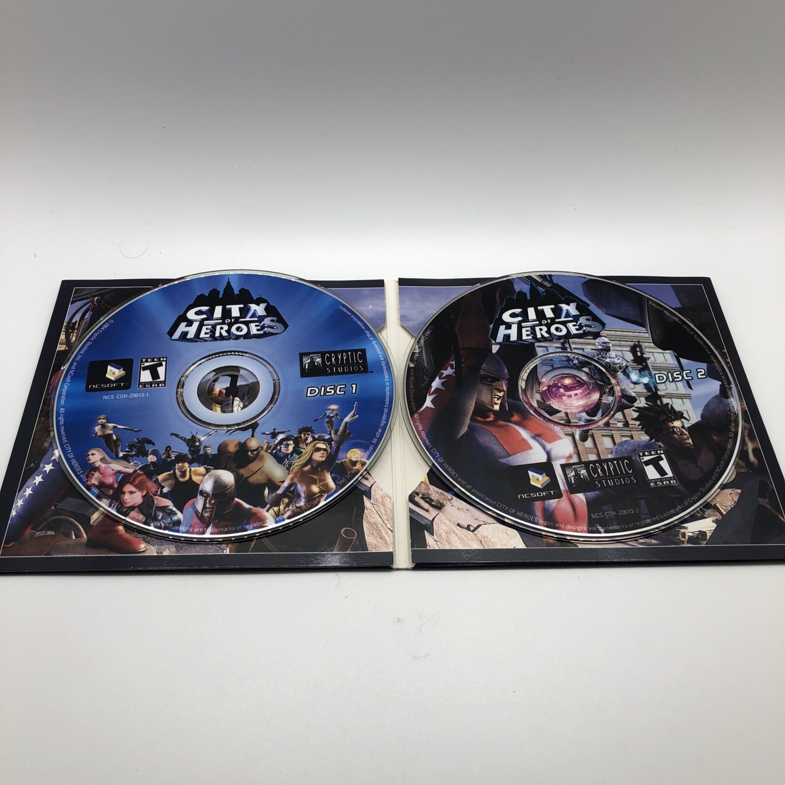 City of Heroes – PC NCsoft Video Game Used – Good