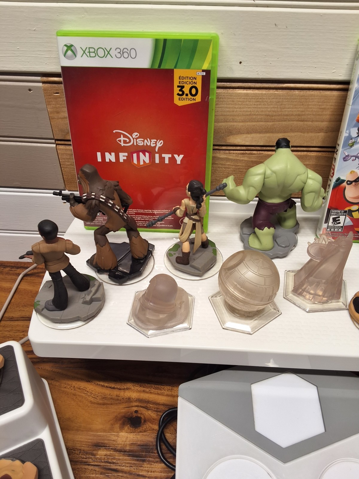 32 Disney Infinity Figures Crystals Pwr Discs 1.0/2.0/3.0 Portals XBOX 360 Games