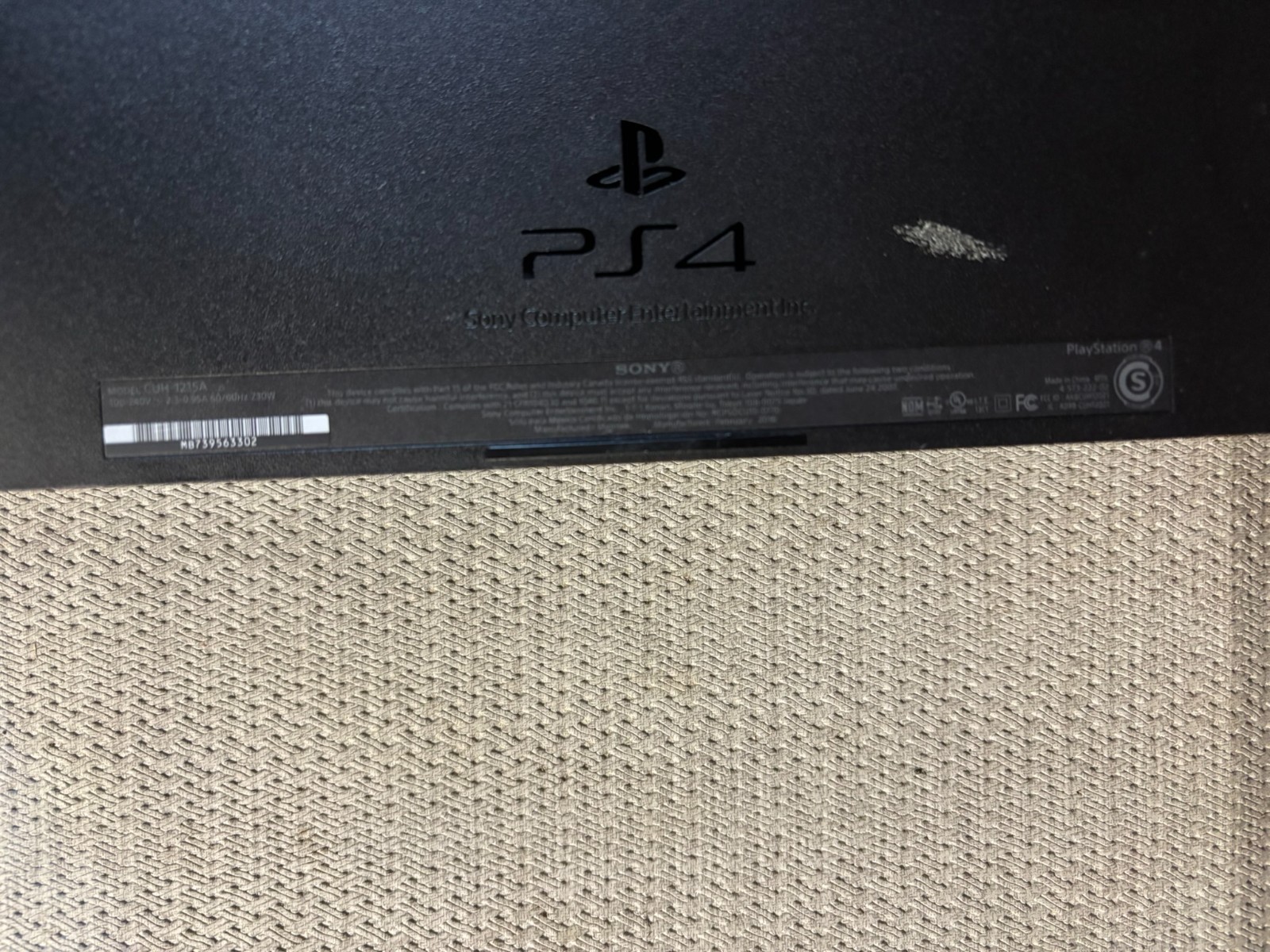 Sony PlayStation 4 – CUH-1215A