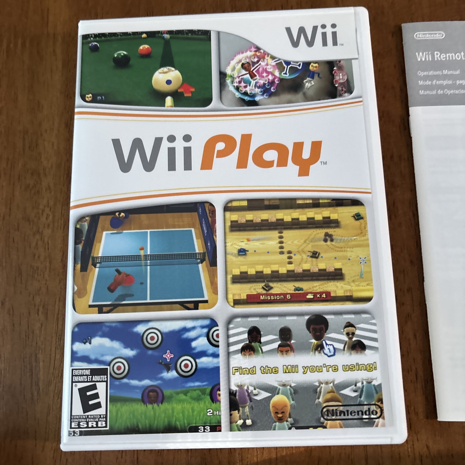Wii Play with Bonus Wii Remote Nintendo Wii 2007 Mint