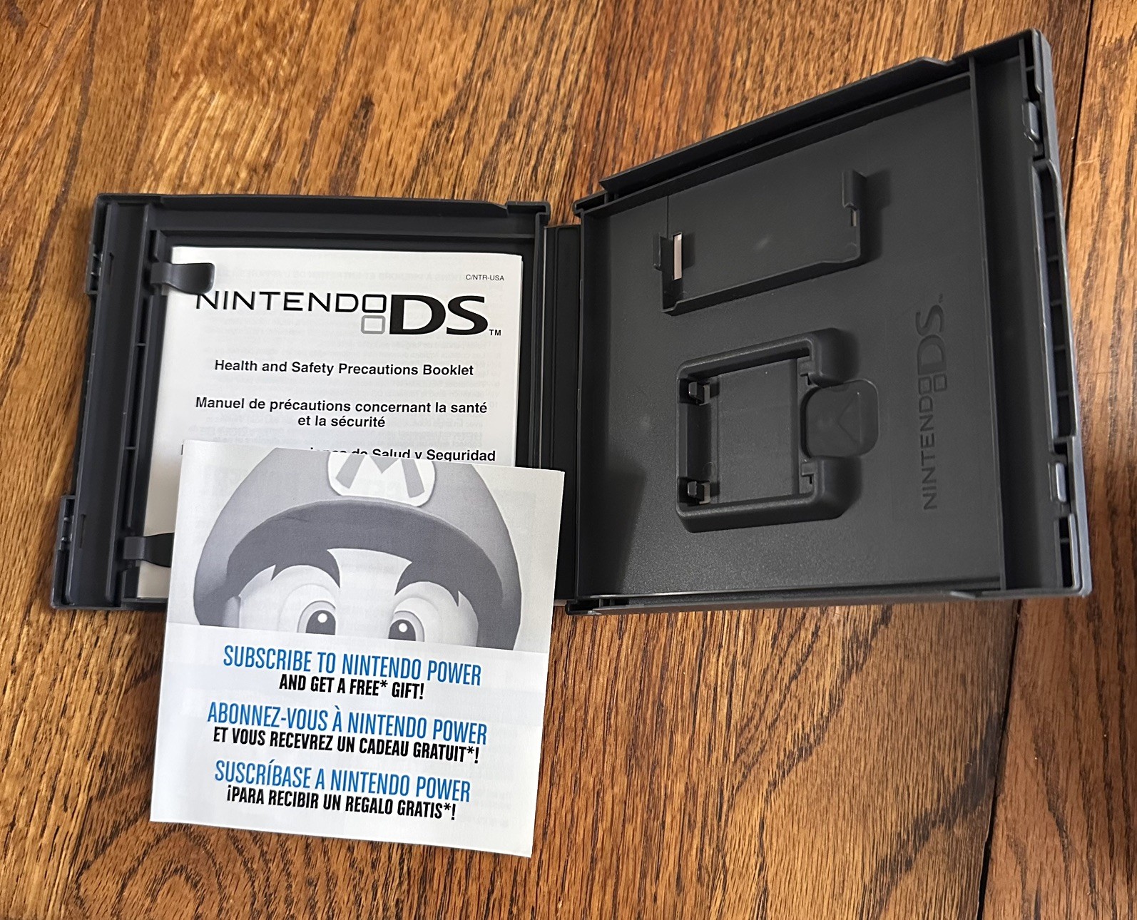 NO GAMES Lot of 9 Nintendo DS/3DS Case Lot – some have manuals