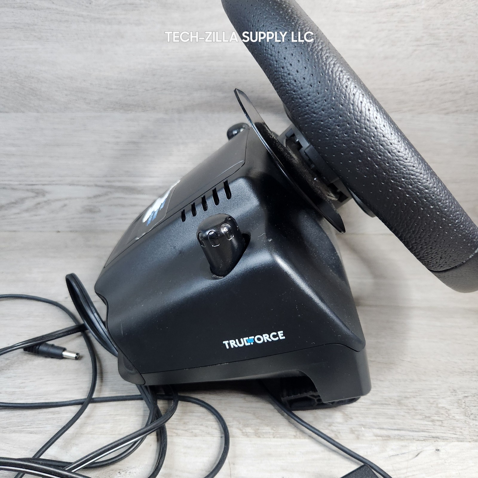 Logitech G923 Racing Wheel featuring TRUEFORCE for Xbox + Adapter