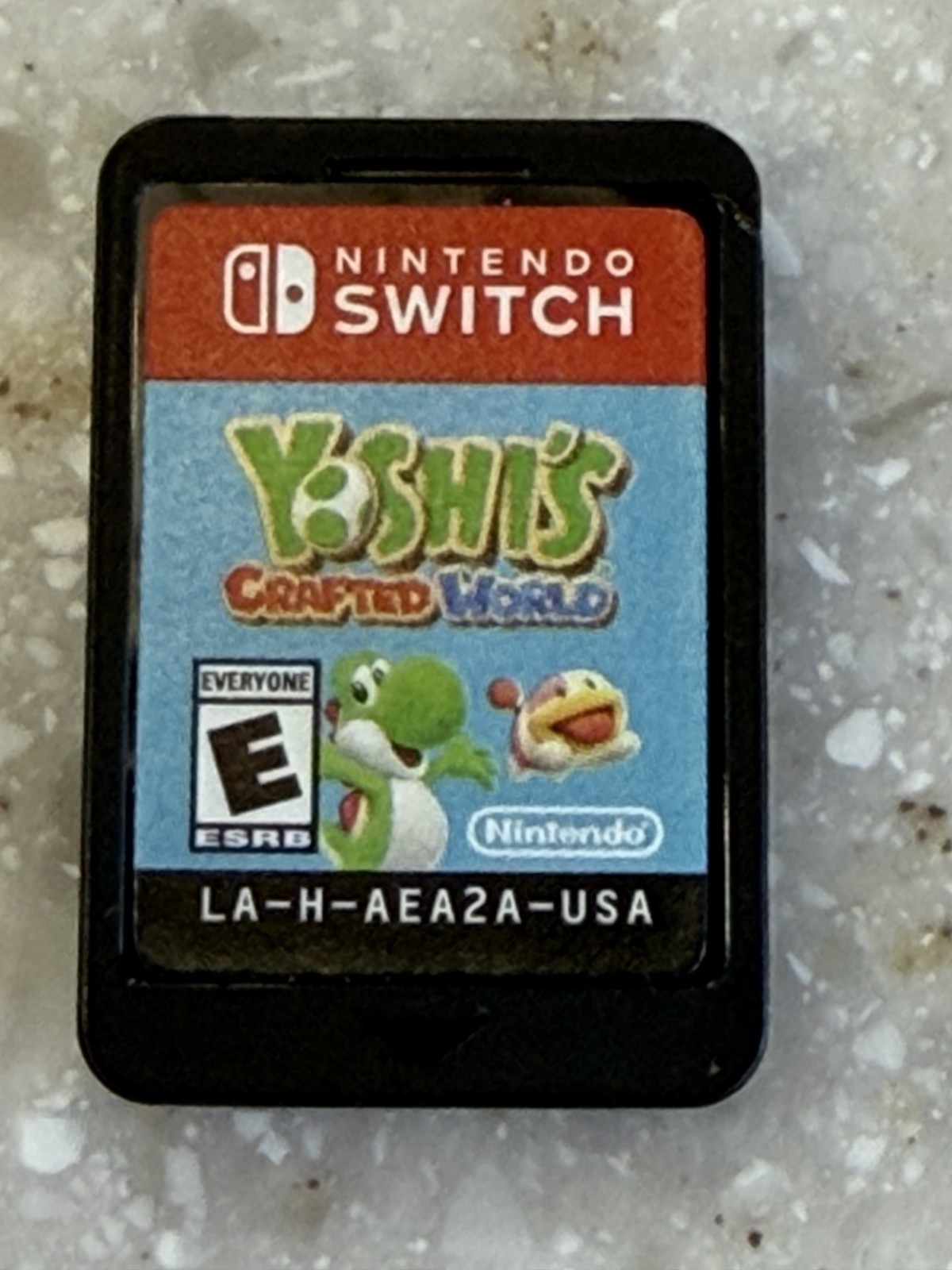 YOSHI’S CRAFTED WORLD SWITCH GAME HANDHELD NINTENDO PORTABLE SYSTEM NES HQ
