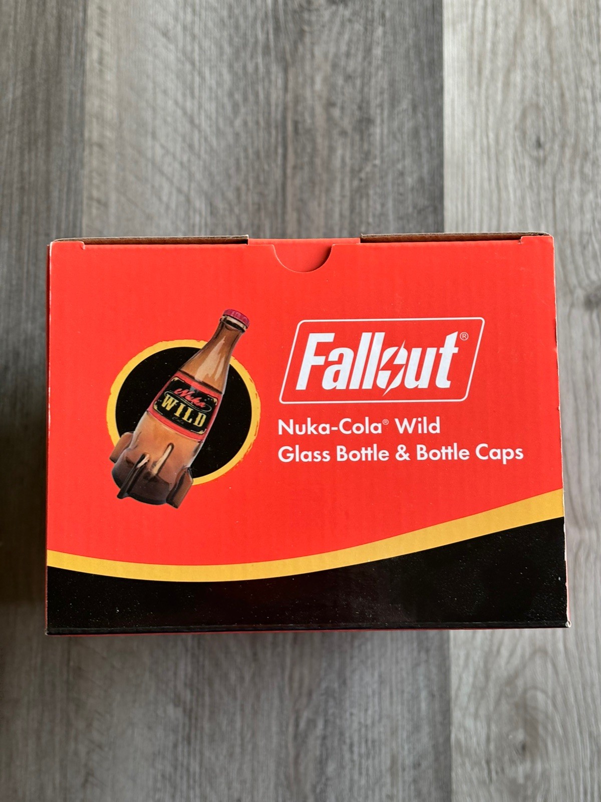 Fallout Nuka Cola Wild Glass Rocket Bottle & 10 Caps New