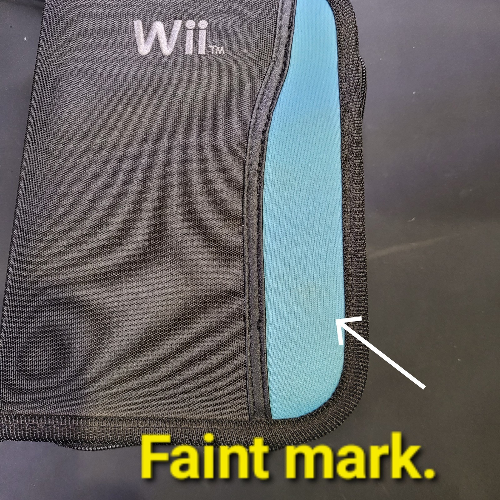 Black & Light Blue Nintendo Wii / Wii U Controller and Game Carrying Case