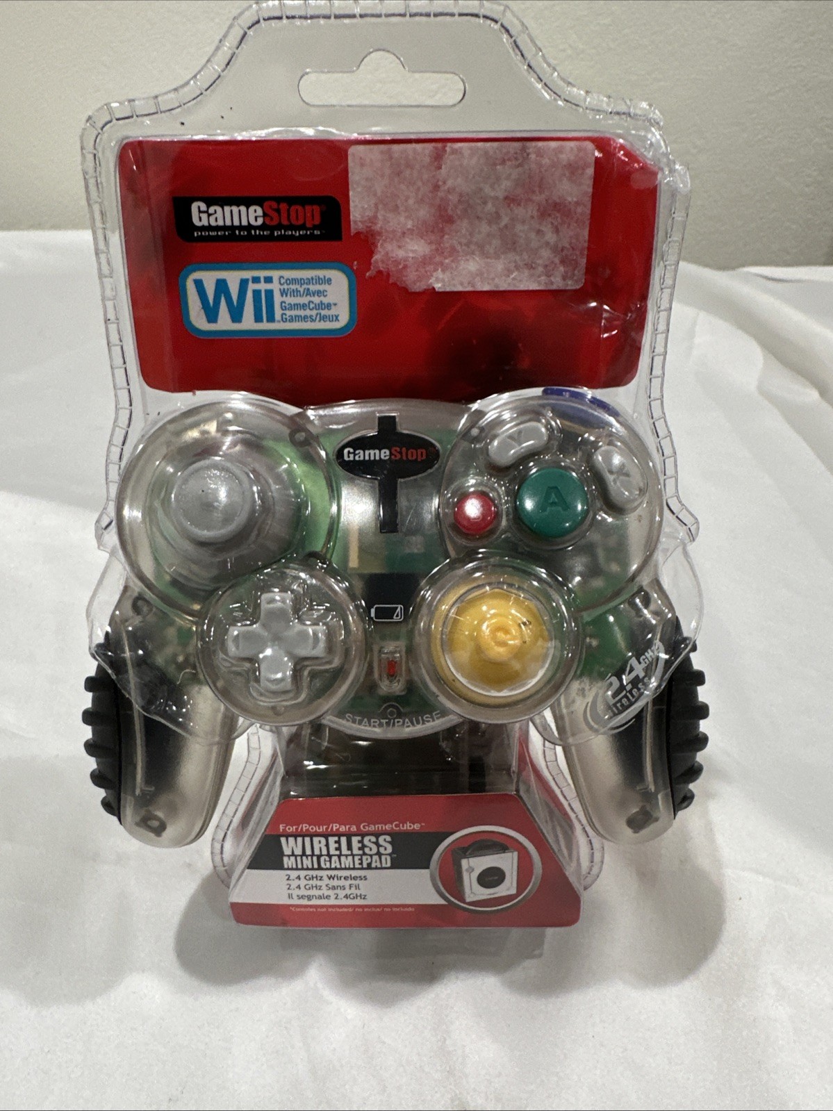 Nintendo GameCube Wii Gamestop Mad Catz Wireless 2.4ghz Gamepad Controller NEW