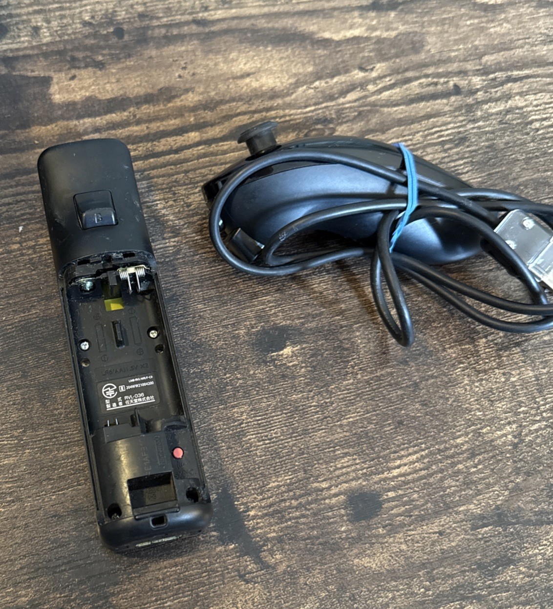 Nintendo Wii Console RVL-101 Black System with OEM Remote Motion Plus Tested