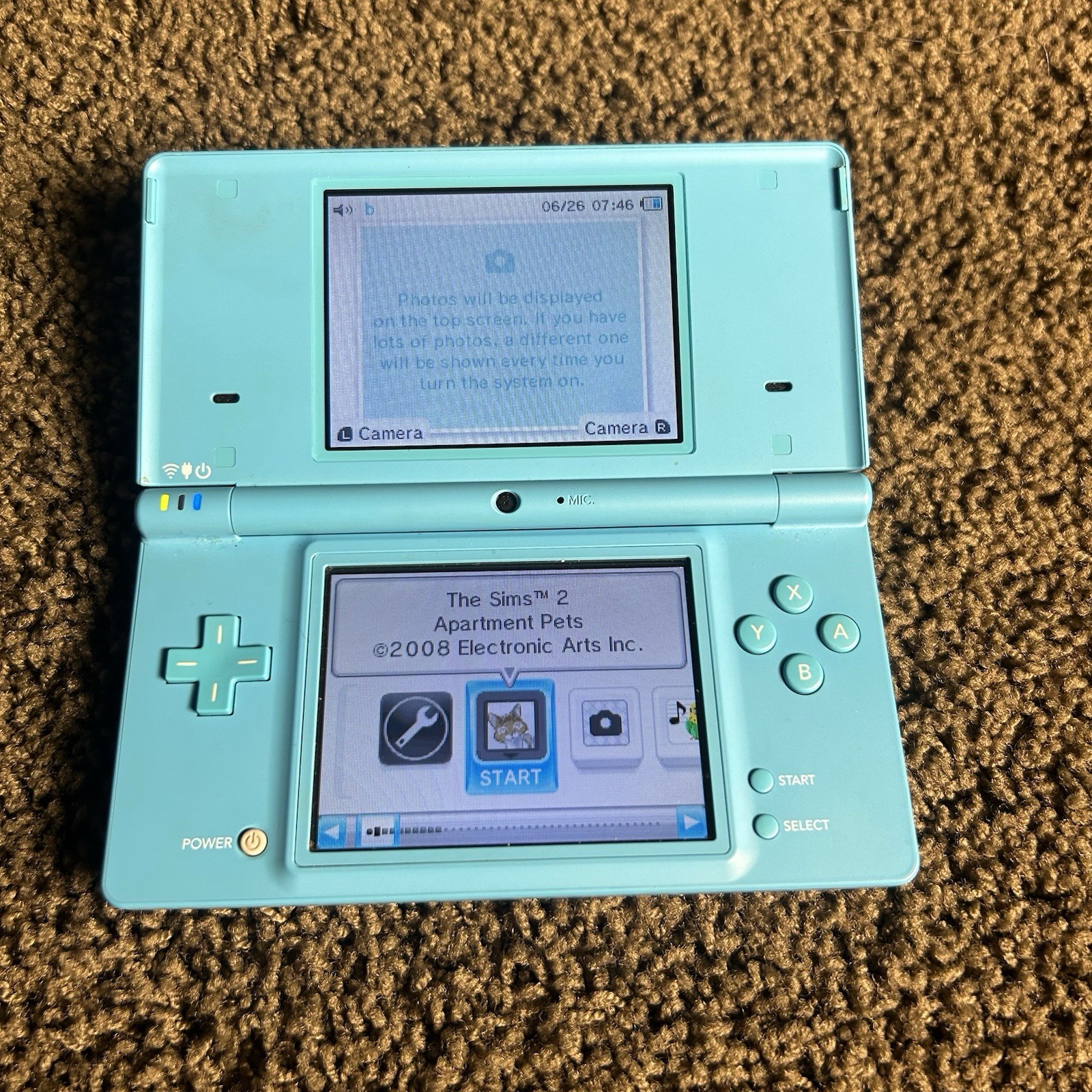 Nintendo DSi Light Blue Handheld Console Game System w Charger & Game