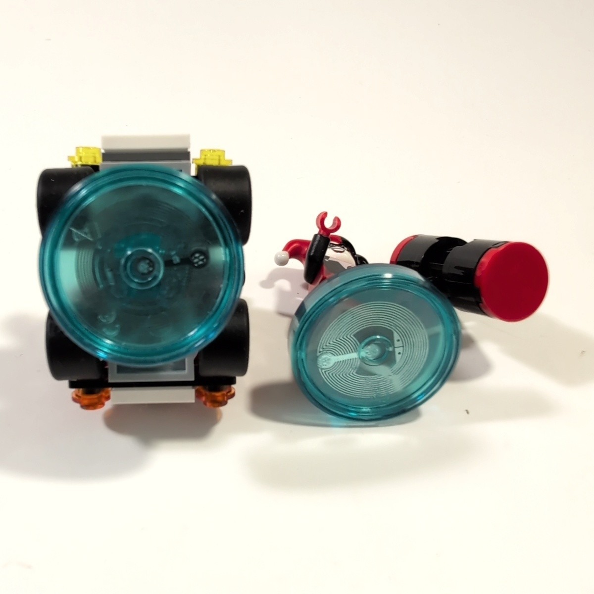 LEGO Dimensions DC Villains Joker & Harley Quinn Team with Vehicle & Helicopter