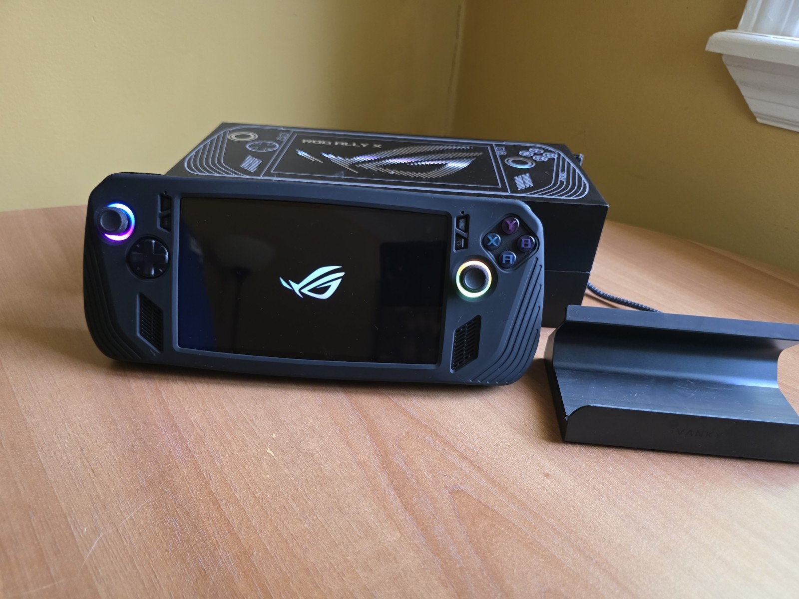 ASUS ROG Ally X 1TB/24GB RC72LA with Charger And Dock