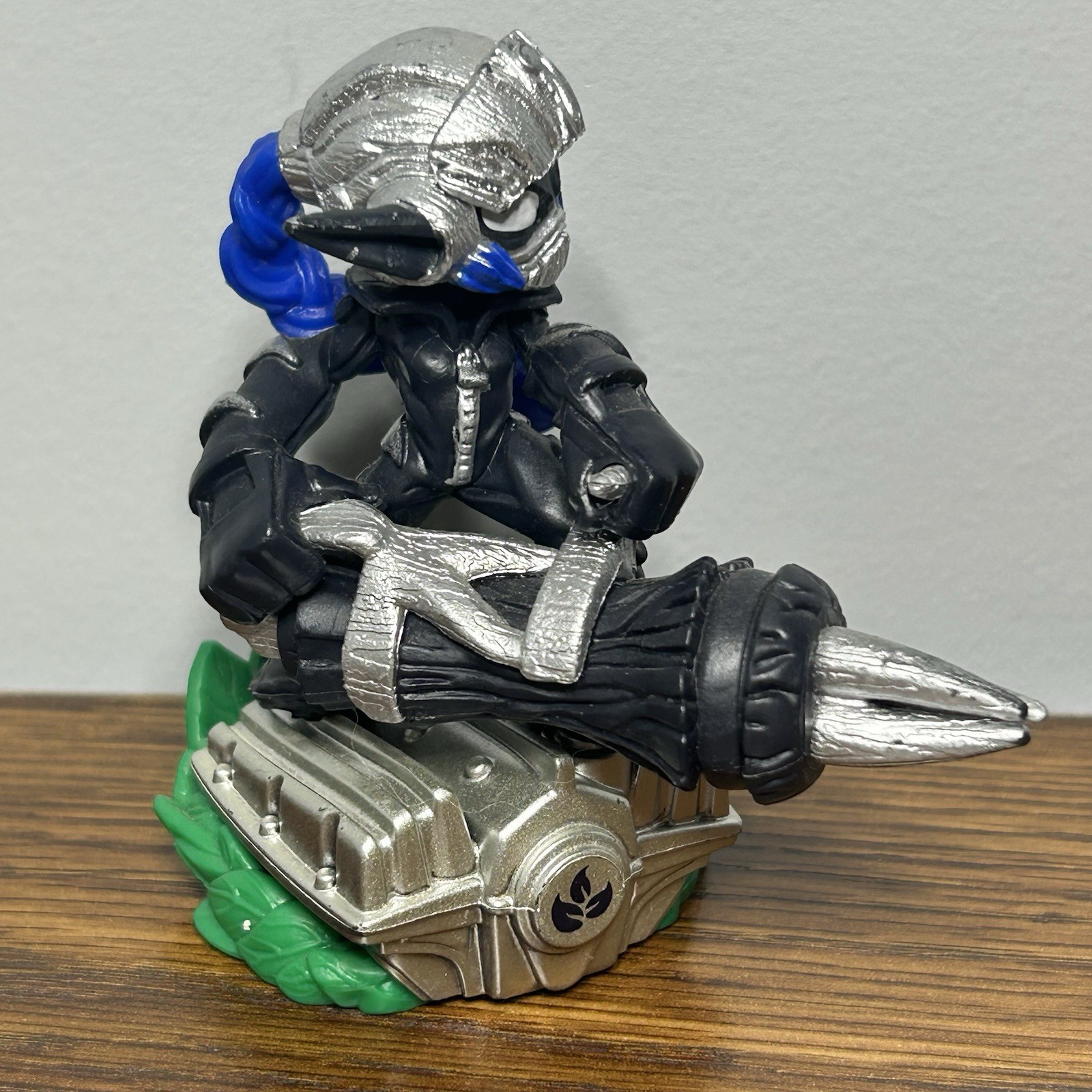 Skylanders Superchargers Dark Super Shot Stealth Elf Character Figure