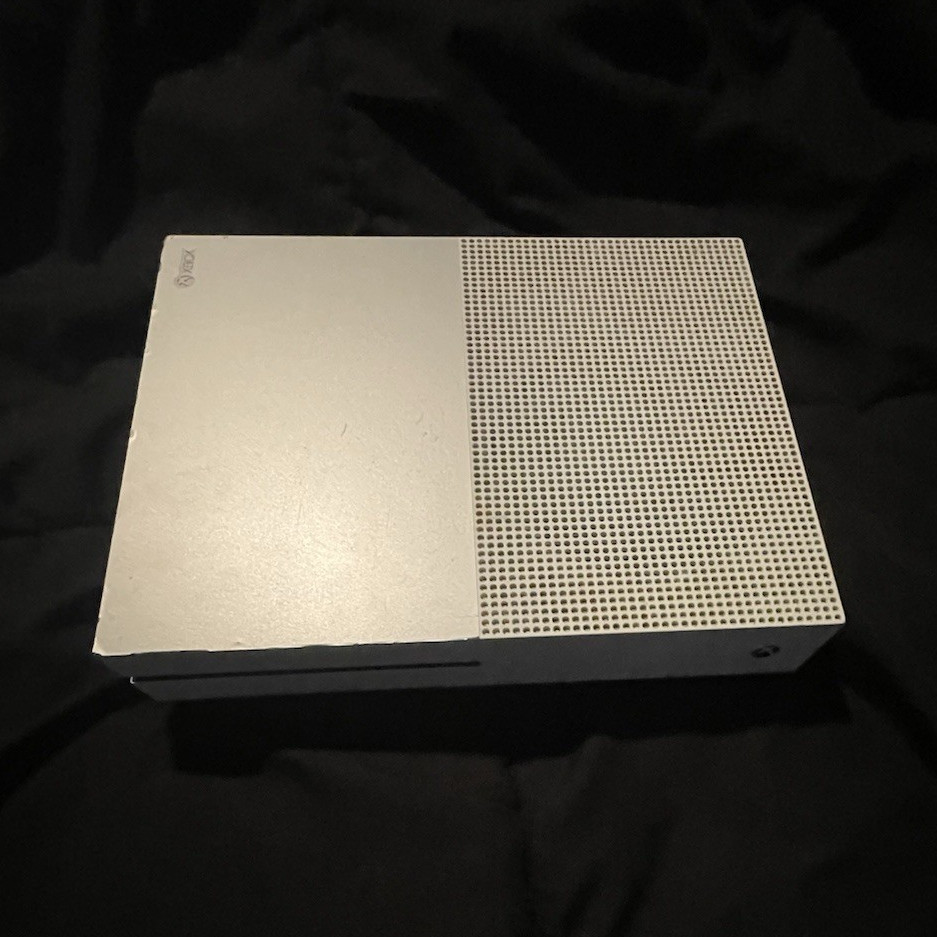 Microsoft Xbox One S 1TB White Console 4K UHD Wi-Fi Region Free
