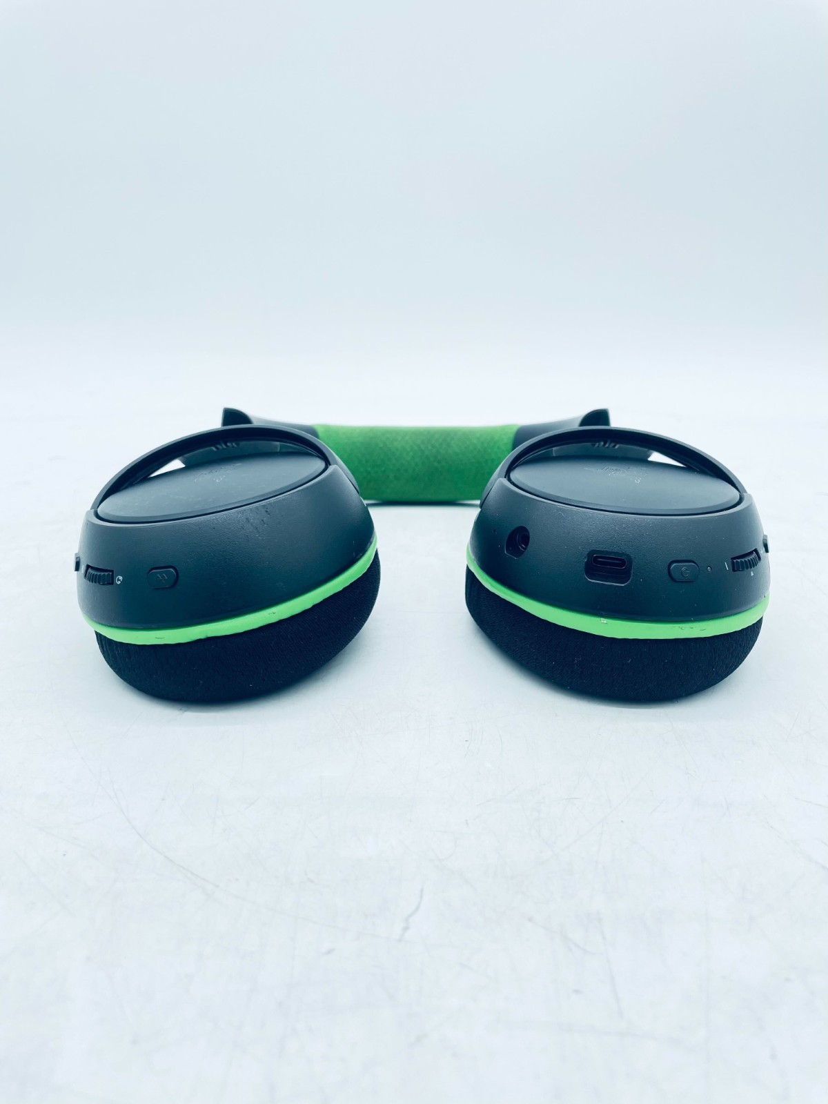Razer Kaira Pro Wireless Xbox Series Gaming Headset Black/Green AS IS FOR PARTS