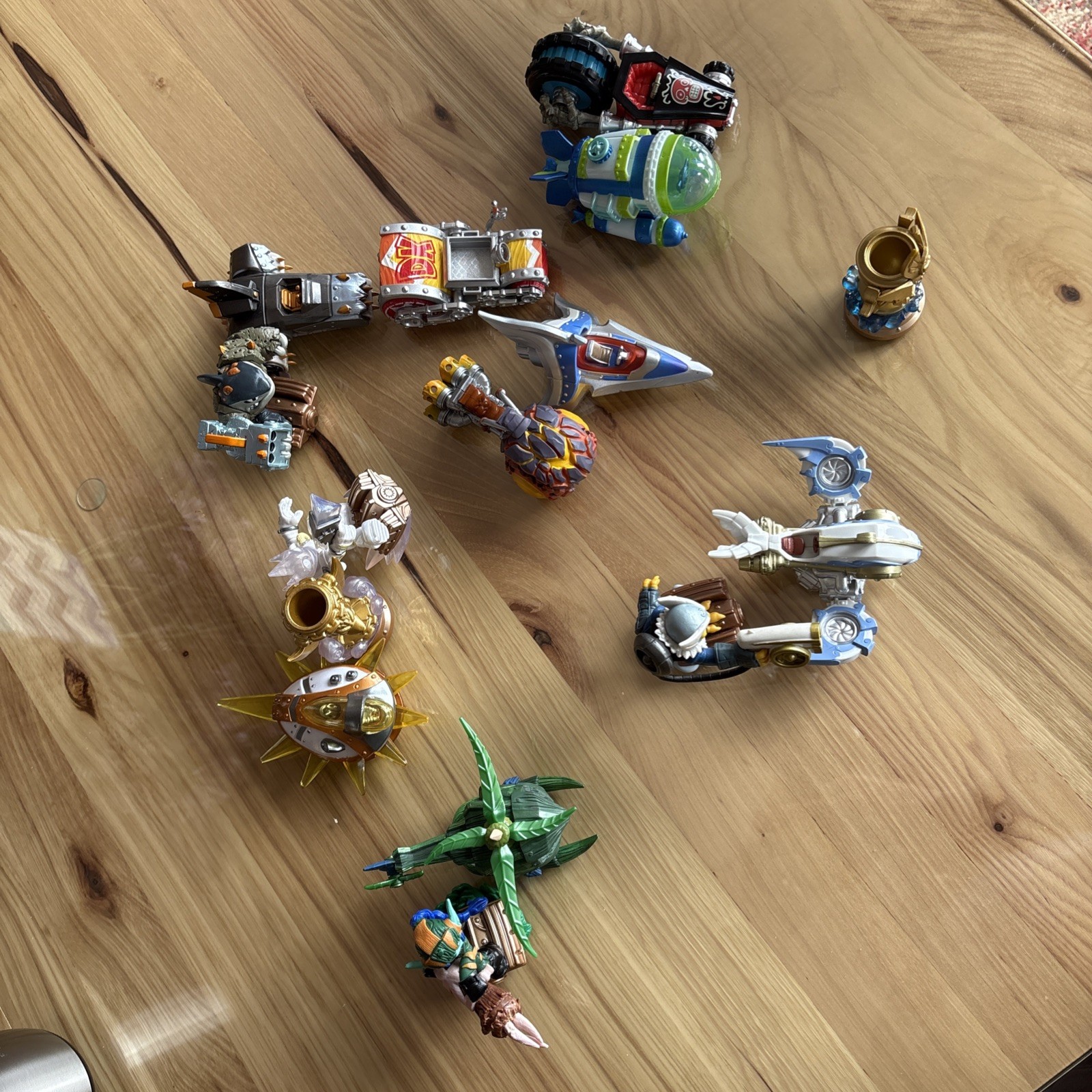 Lot of Skylanders SuperChargers 15 Pieces Total Figures/Vehicles/Trophies