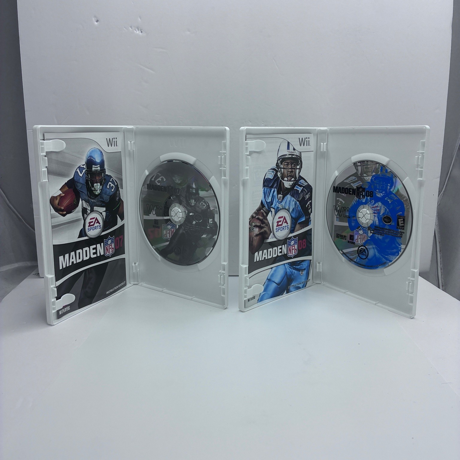 Madden NFL 07 Wii Video Game Football Sports Multiplayer