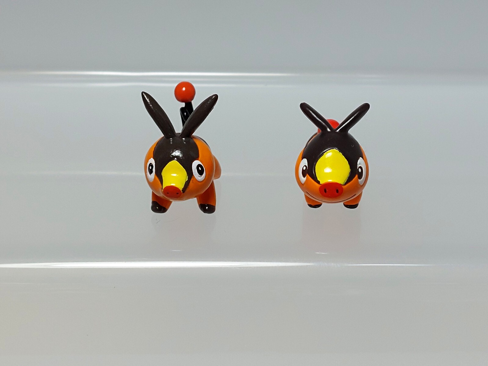 Tepig Pokabu Pokemon KeshiPoke Figure Set Ensky Japan M03 0.8in