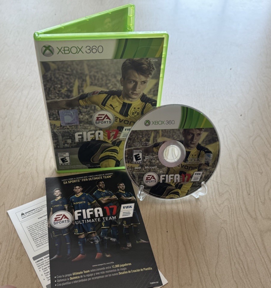 EA SPORTS FIFA 17 Xbox 360 E 2016 Soccer Sports w/ Case & Manual CLEANED/TESTED