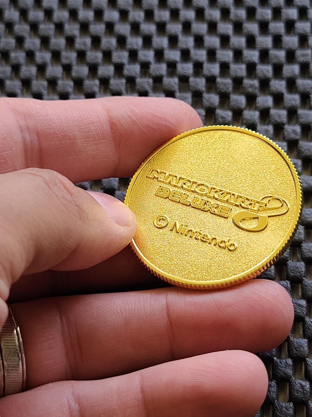 Nintendo Super Mario Coin Kart 8 Deluxe Switch Coin Medal Rare Promo SHELL CUP