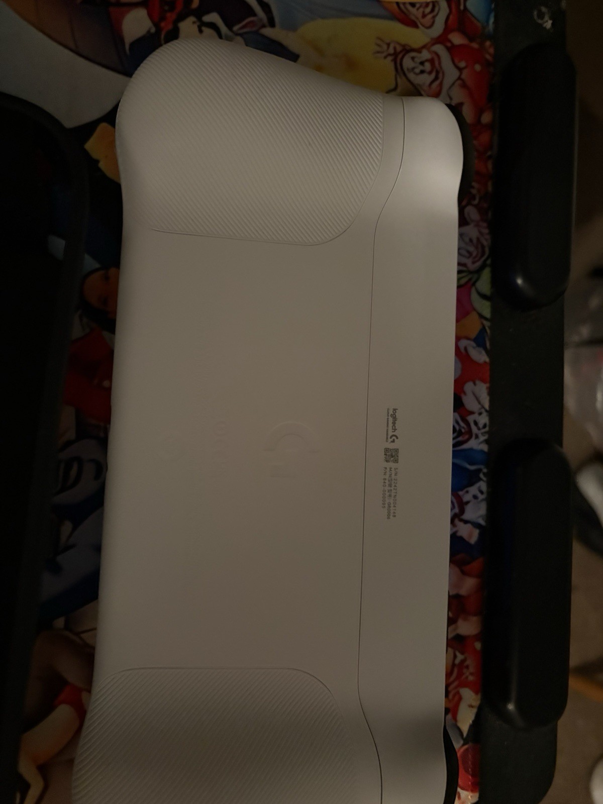 Logitech G Cloud Handheld Gaming Console White 64GB 1080p Wi-Fi with case.