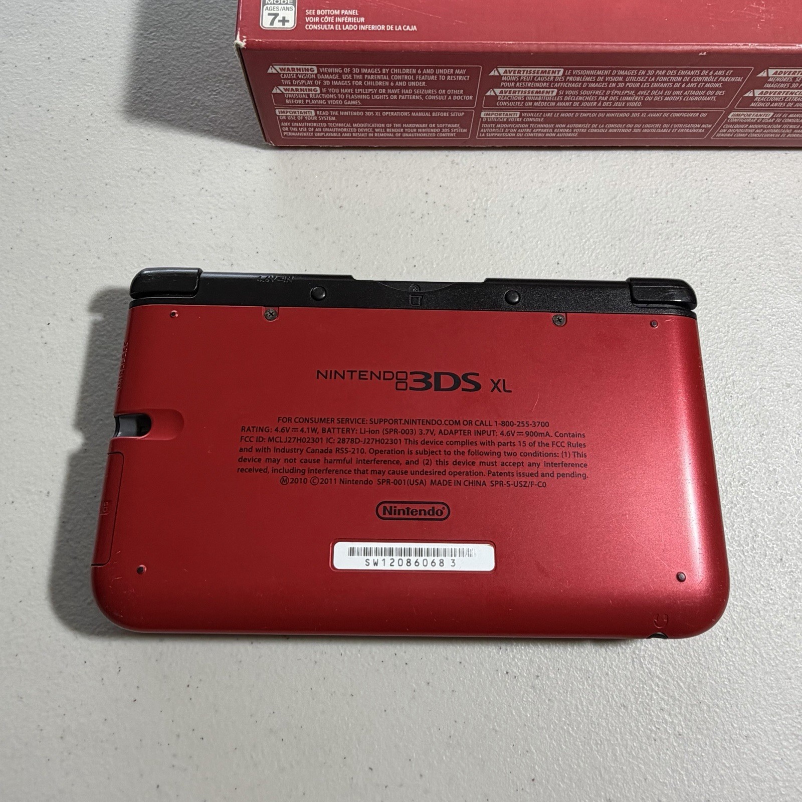 Nintendo 3DS XL Handheld Game Console Complete in Box Red/Black