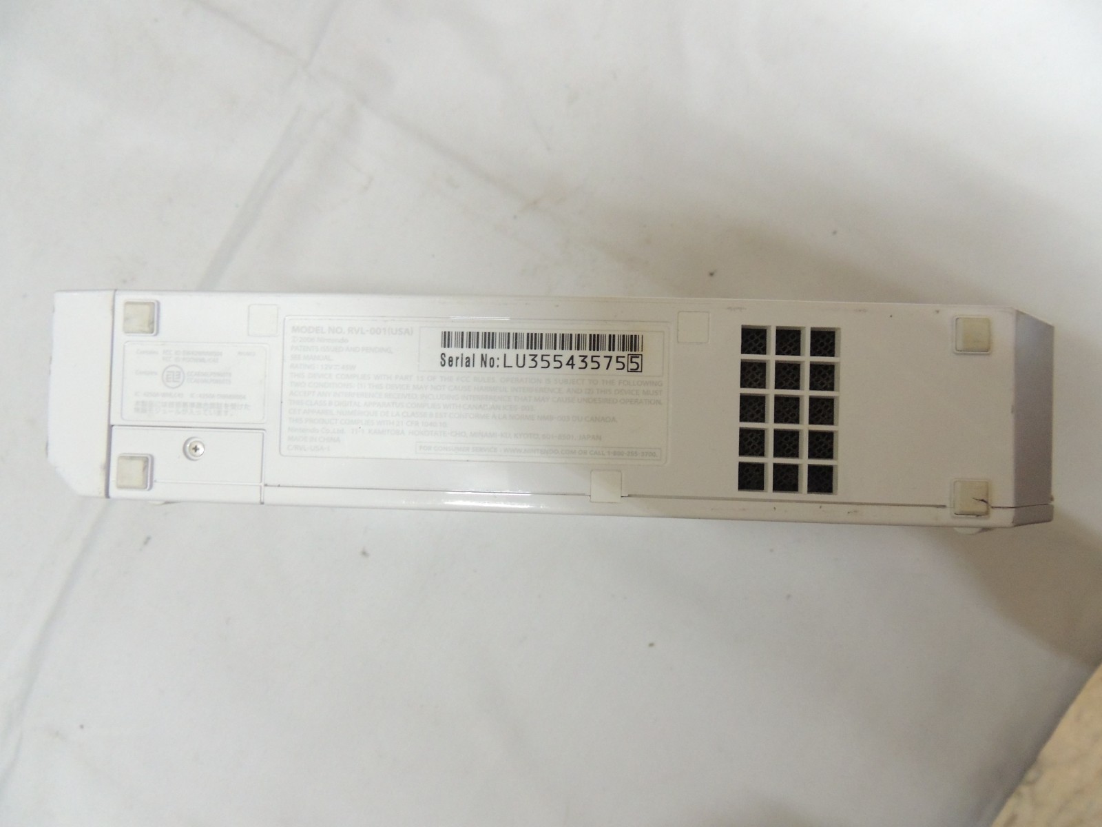 Nintendo Wii – RVL-001 White Bundle #19 NO AV CABLE