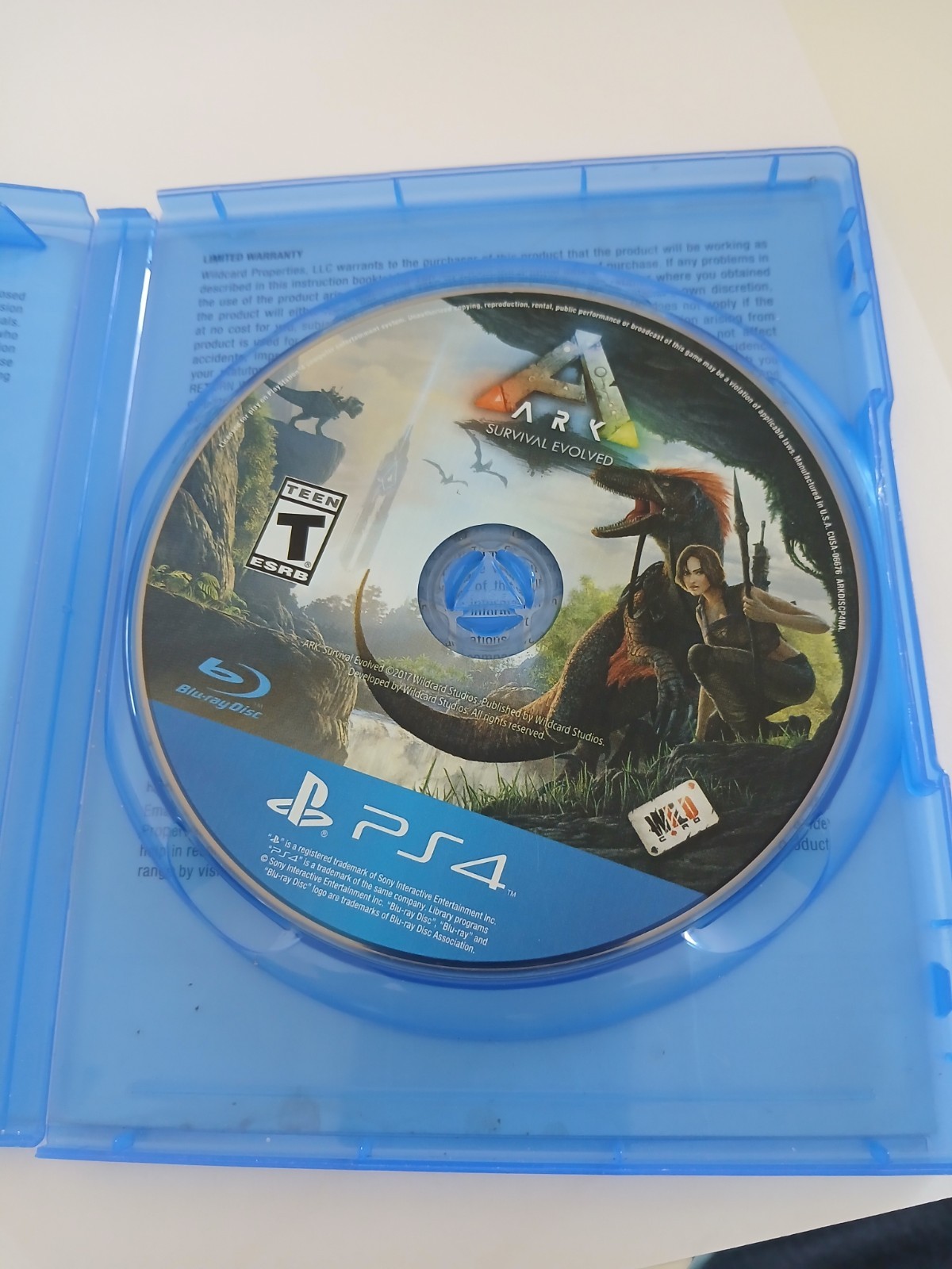 Studio Wildcard Ark: Survival Evolved (Sony PlayStation 4, 2017)