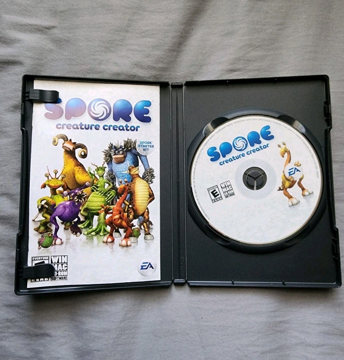 Spore & Creature Creator WIN/MAC/CD Lot of 2 (DVD-ROM,2008) Complete with Manual