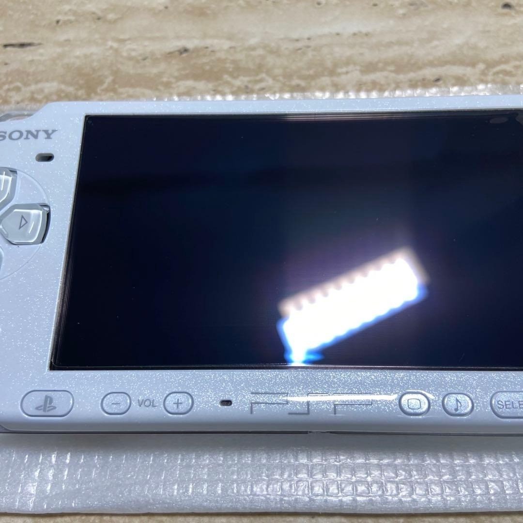 Sony PSP 3000 Pearl White Complete in Box Excellent Condition 7088