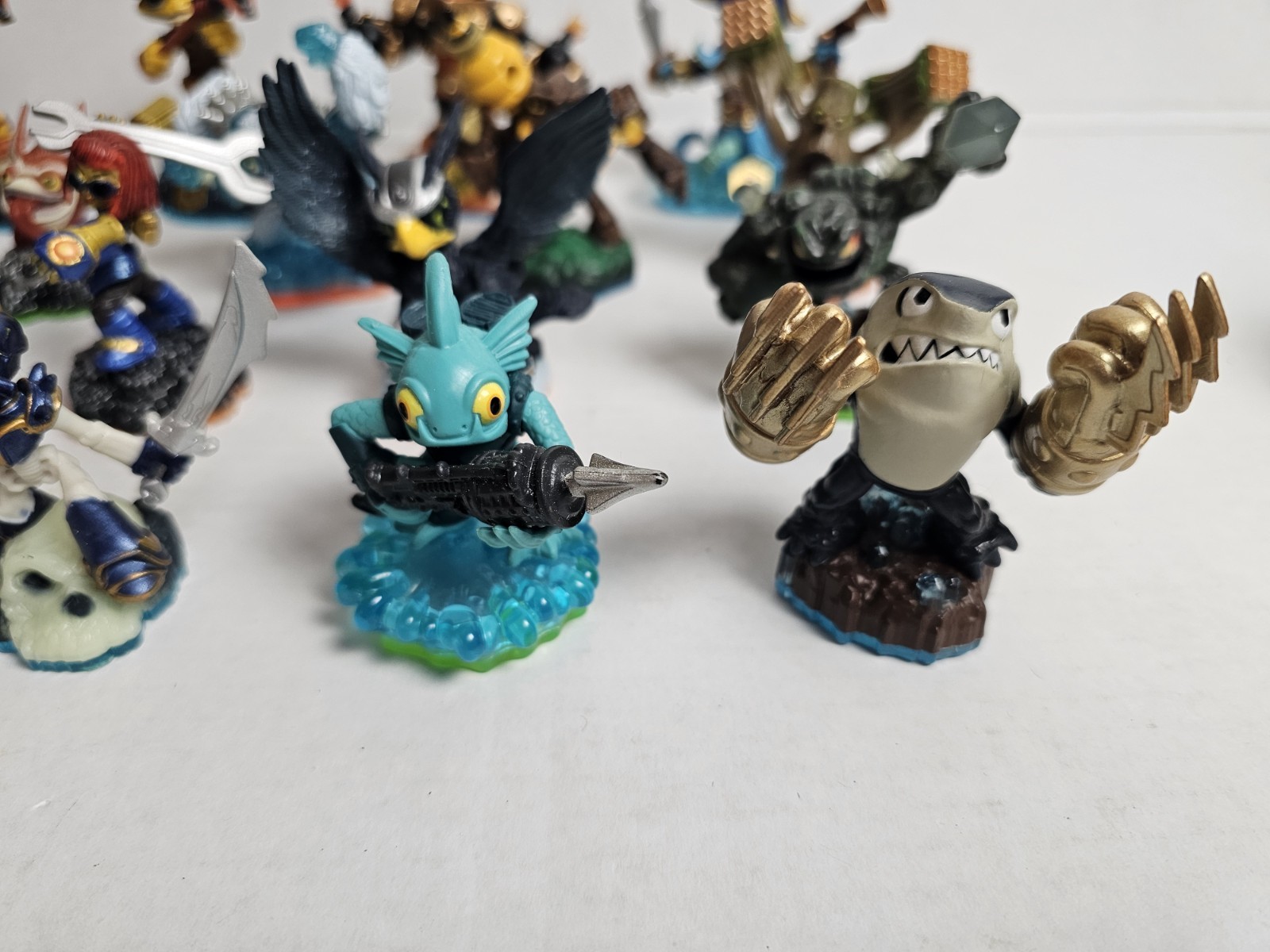 Skylanders Lot Of 19 With Carrying Case, Giants, Spyro’s Adventure, Swap Force