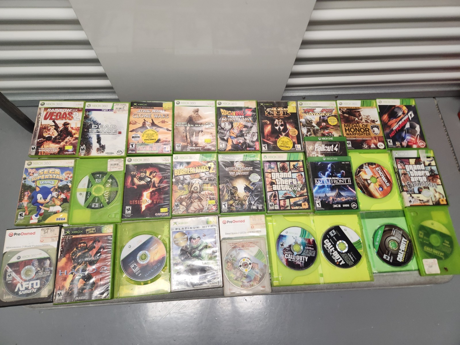Take A Risk 30 Xbox/Xbox One Games Box Condition Varies Disc Condition Unknown