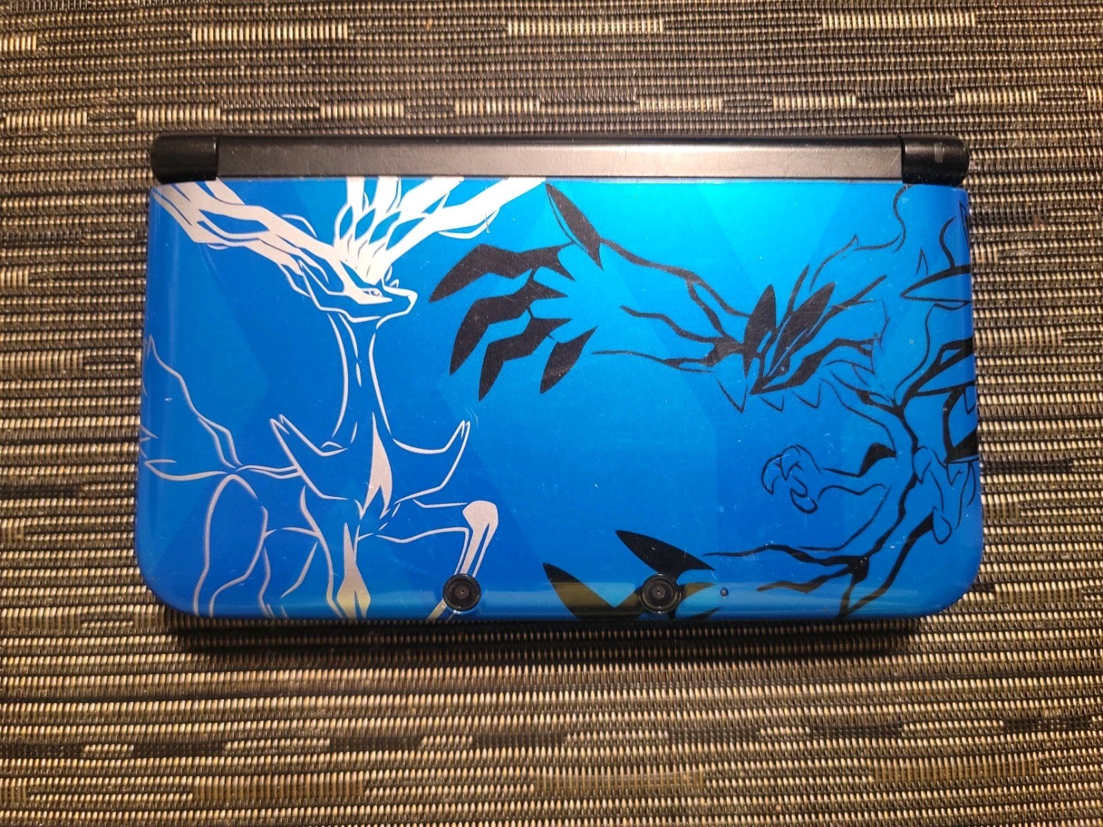Nintendo 3DS XL Pokemon X/Y Limited Edition Blue/Black Wi-Fi 4GB NTSC-U/C