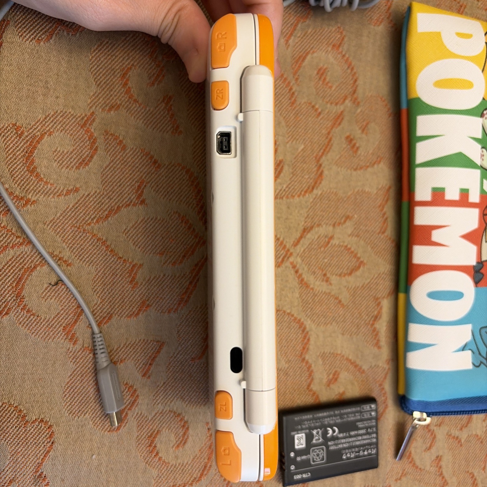 New Nintendo 2DS XL Region Free w/ Charger Stylus Case | White Orange |
