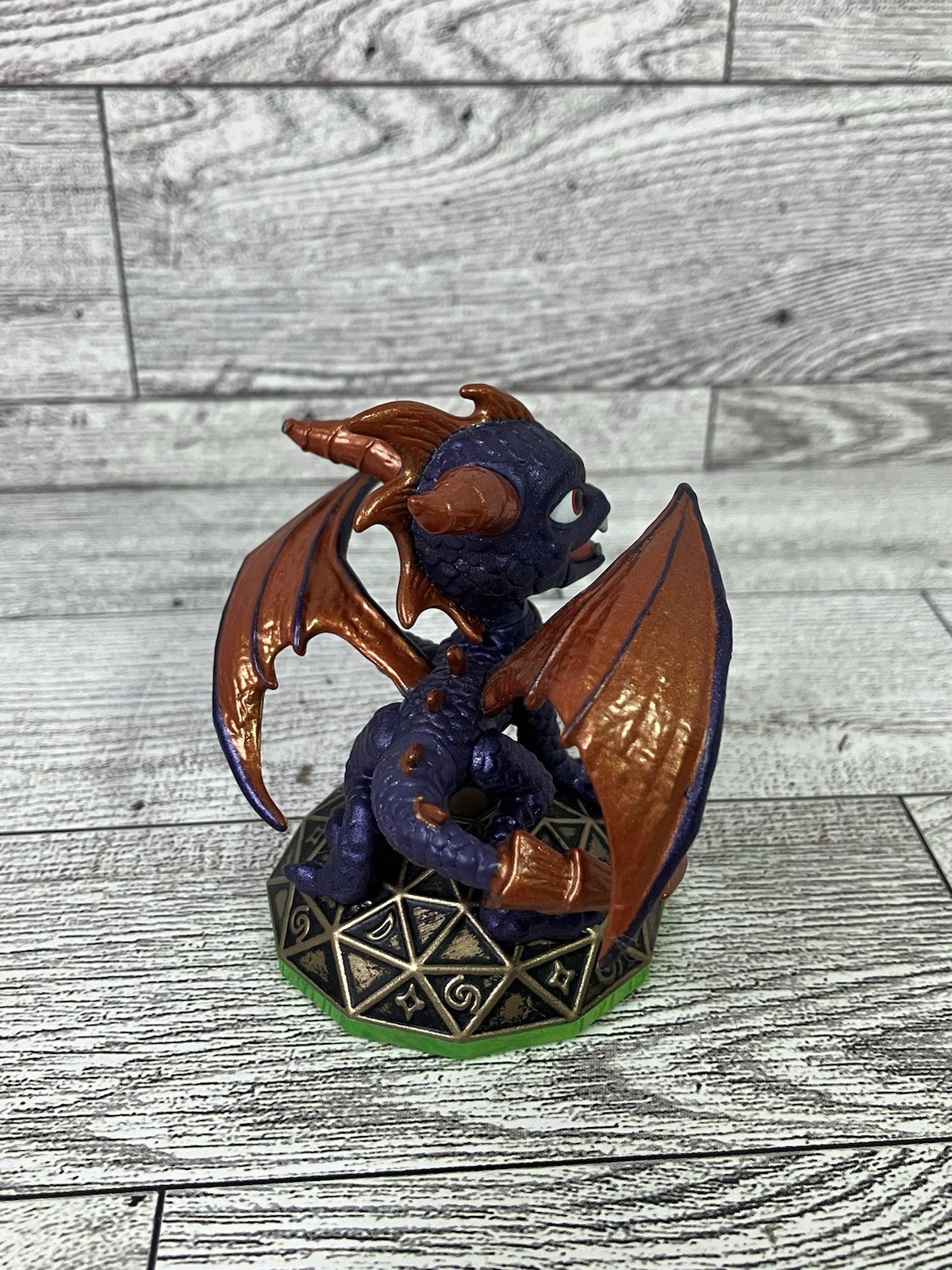Skylanders Spyro’s Adventure Dragon Series 1 Figure Activision Trap Team Giants