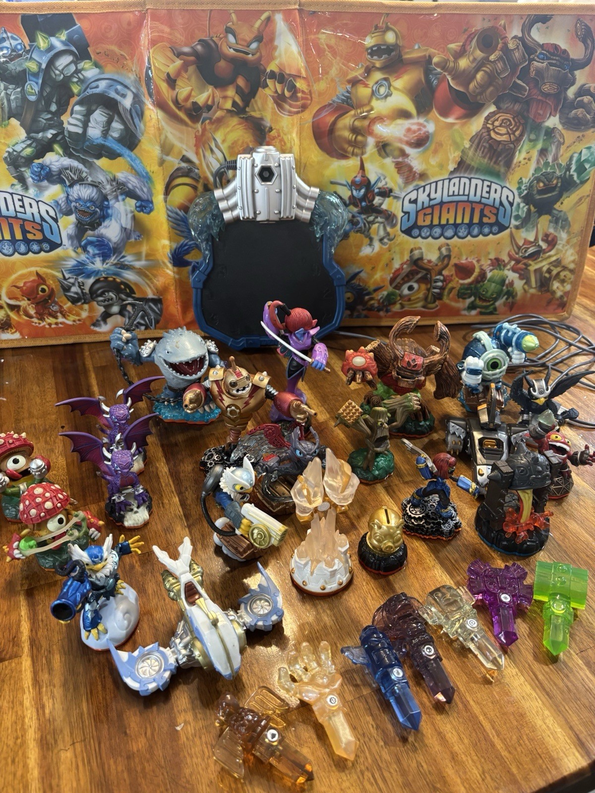 Huge Skylanders Lot – Figures, Traps, Portal, Case & Expansion