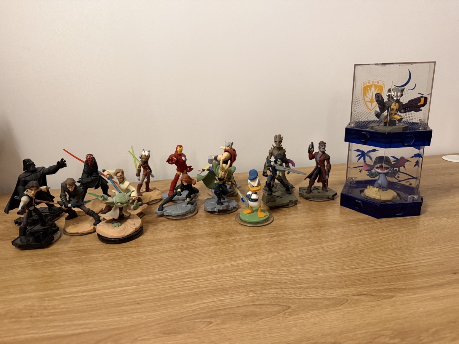 Disney Infinity Bundle Lot 16 Figures 3 Play Sets Power Discs Star Wars Marvel