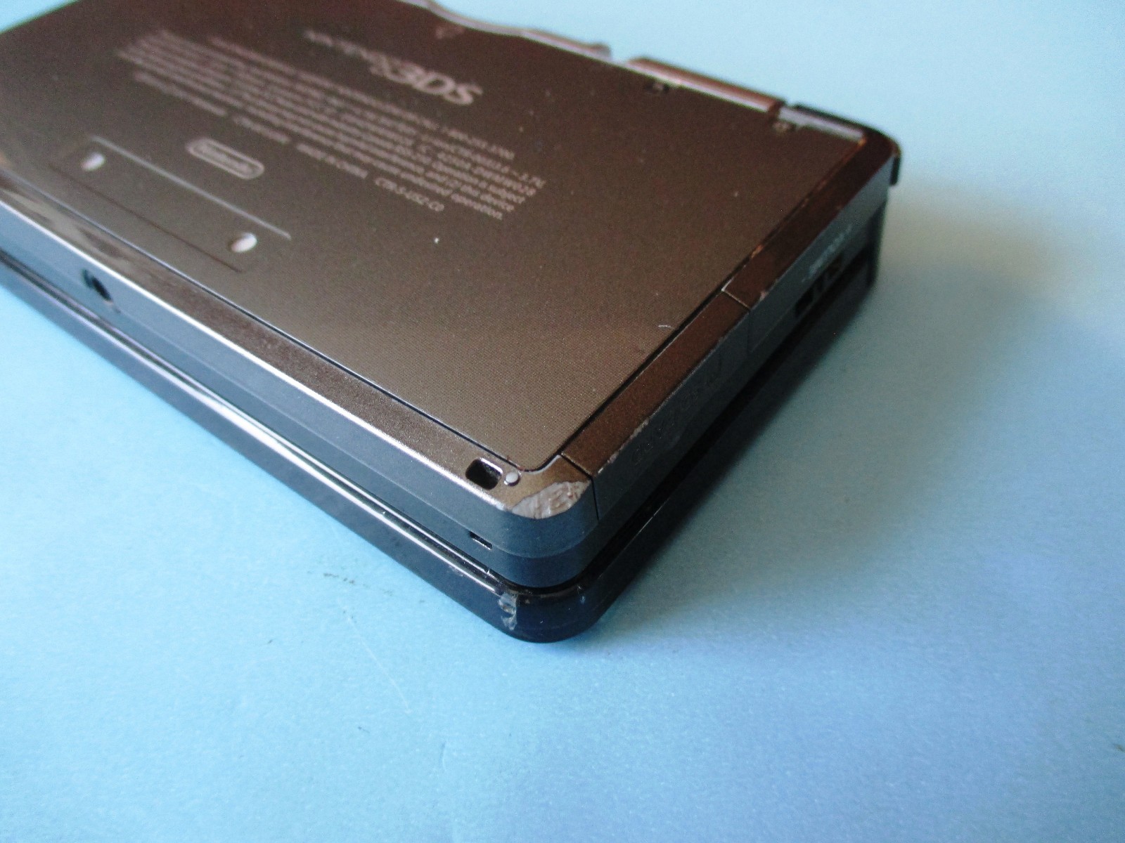 Nintendo 3DS Cosmo Black System Worn w/Charger FREE Shipping!
