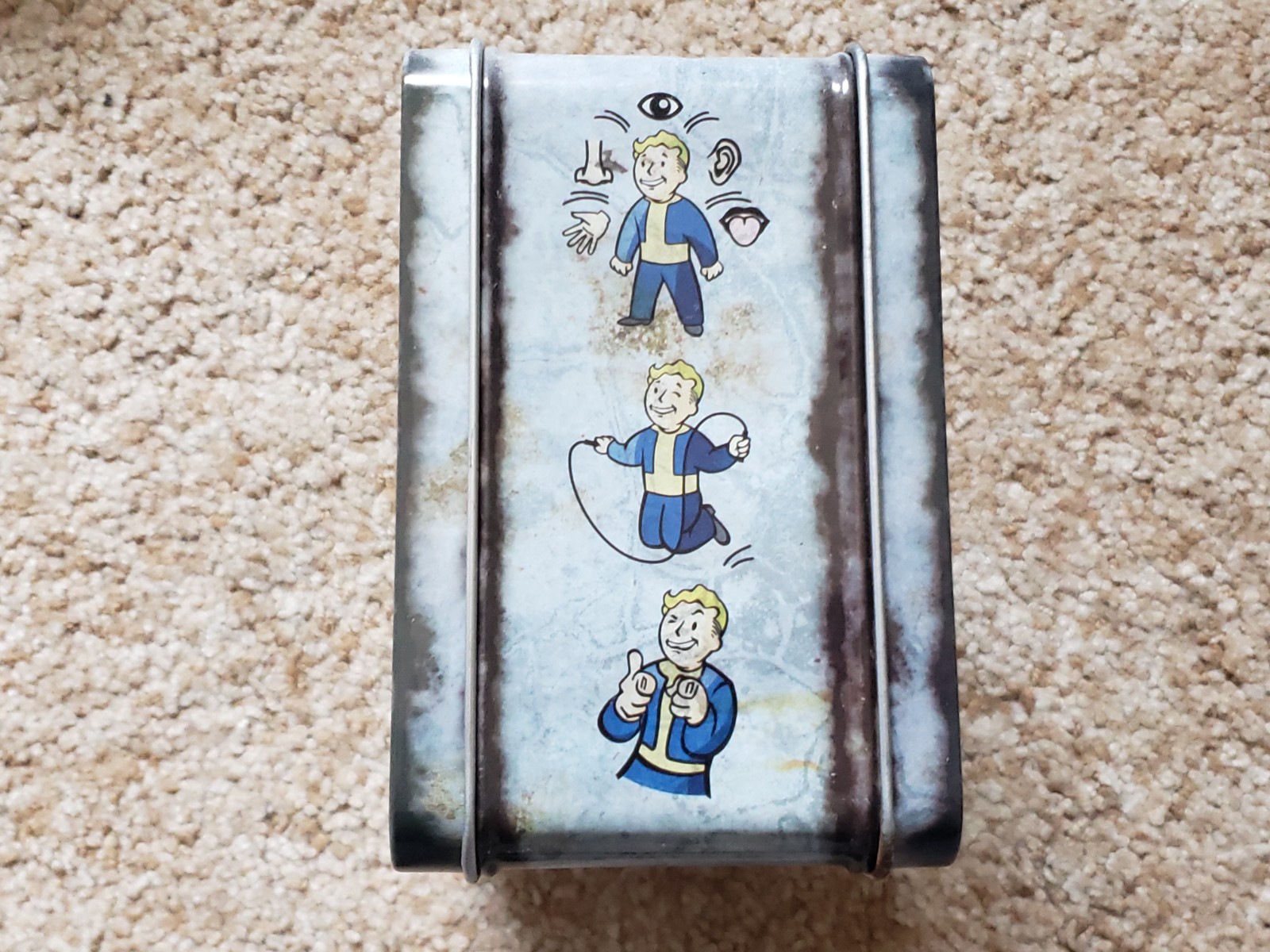 Fallout 3 Collector’s Edition Lunchbox & New Vegas Platinum Chip NO GAMES XBOX