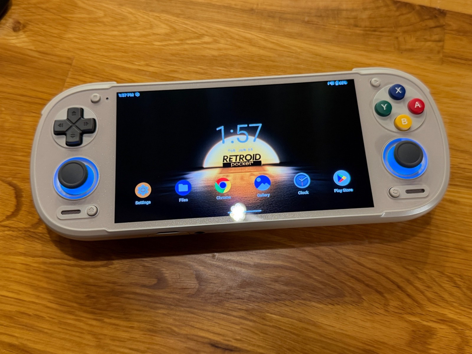 Retroid Pocket 6 8gb Memory Classic with Analog Stick on Top Never Used In Box