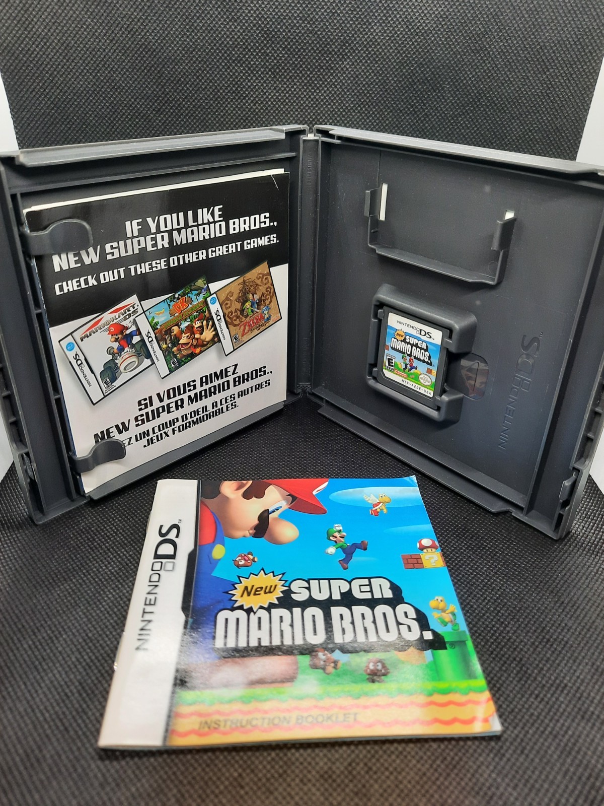 New Super Mario Bros. Nintendo DS Video Game with Box & Manual