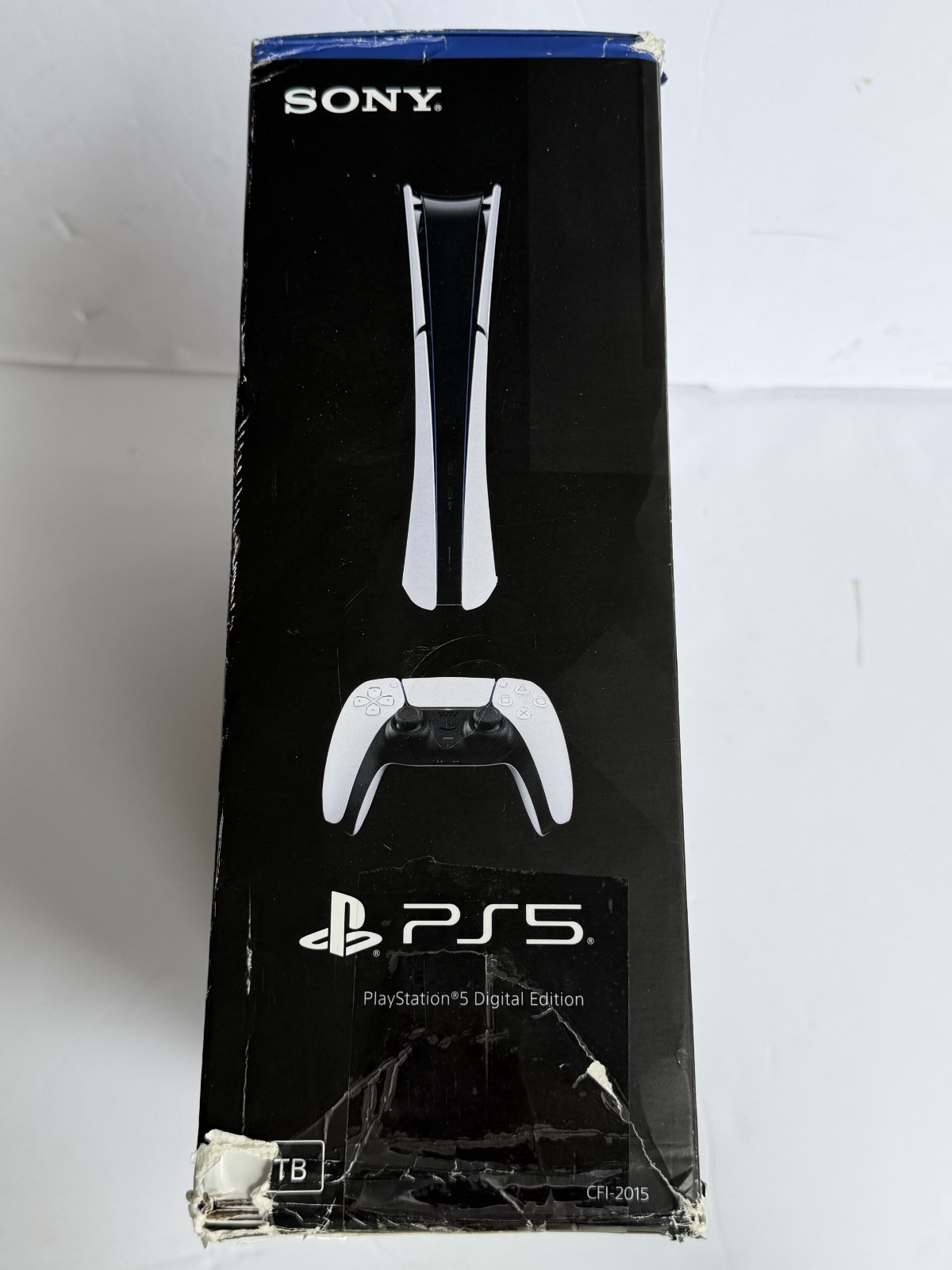 PlayStation 5 Digital Edition CFI-2015 Slim edition 1TB console w/ controller