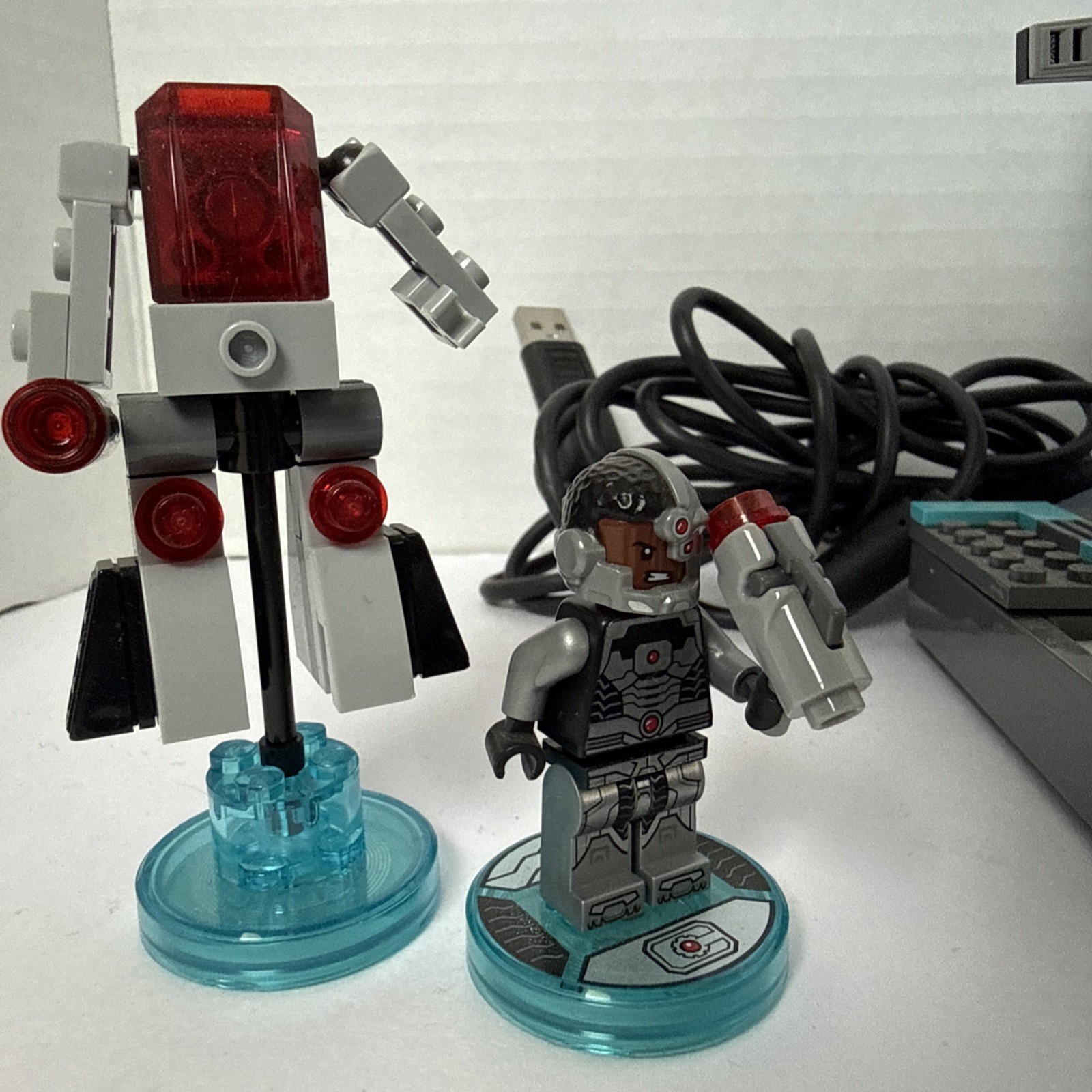 LEGO Dimensions Lot Game / Portal + 7 Figures – Ninjago, Chima, Batman + Others