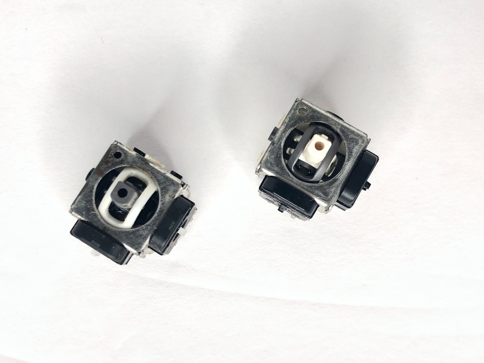 2x Nintendo GameCube Controller OEM TIGHT Joystick T1 StickBox W/ Potentiometer