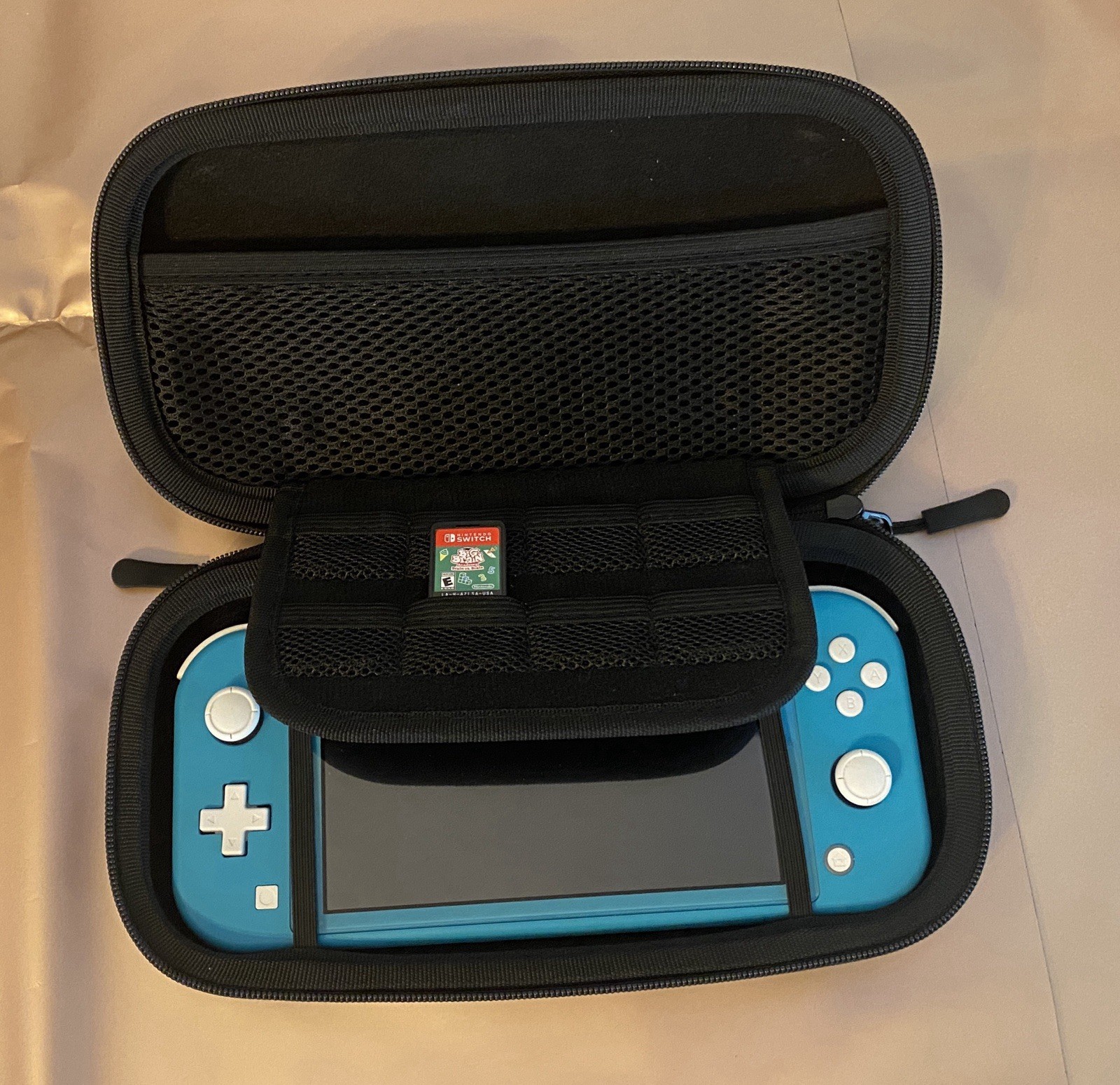 Nintendo Switch Lite Turquoise Handheld Console Case /Charger /Big Brain Game