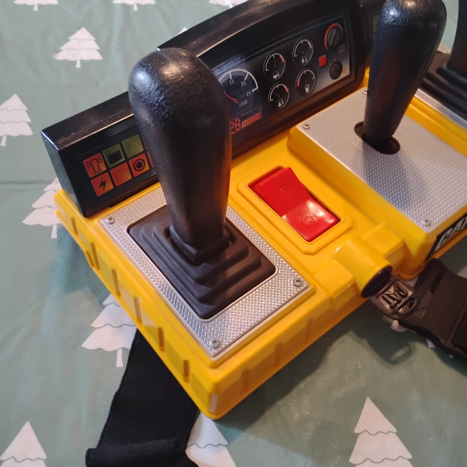 Matchbox Caterpillar Construction Zone CD ROM & CAT Controller Vintage 1999